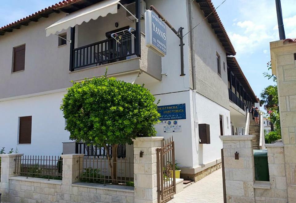 Yannis Apartments Afytos Exteriér fotografie