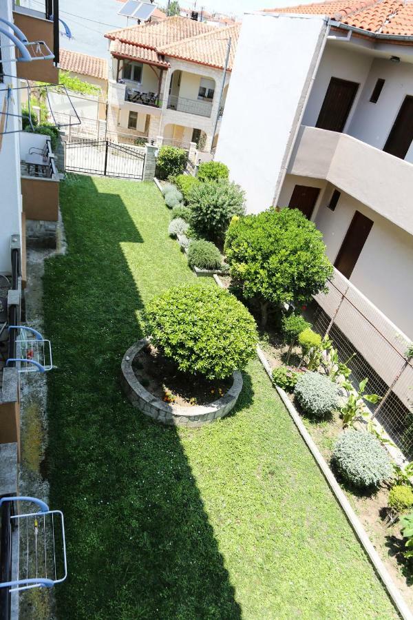 Yannis Apartments Afytos Exteriér fotografie