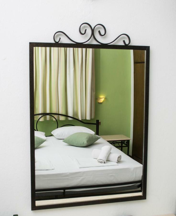 Yannis Apartments Afytos Exteriér fotografie