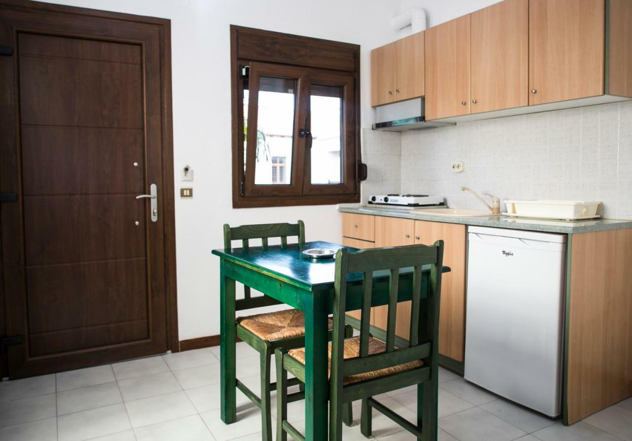 Yannis Apartments Afytos Exteriér fotografie